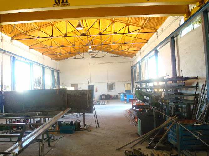 Fotografia tomada fuera de Cerrajería Isver S L - Carpintería metálica y de aluminio en Torreblascopedro, Jaén