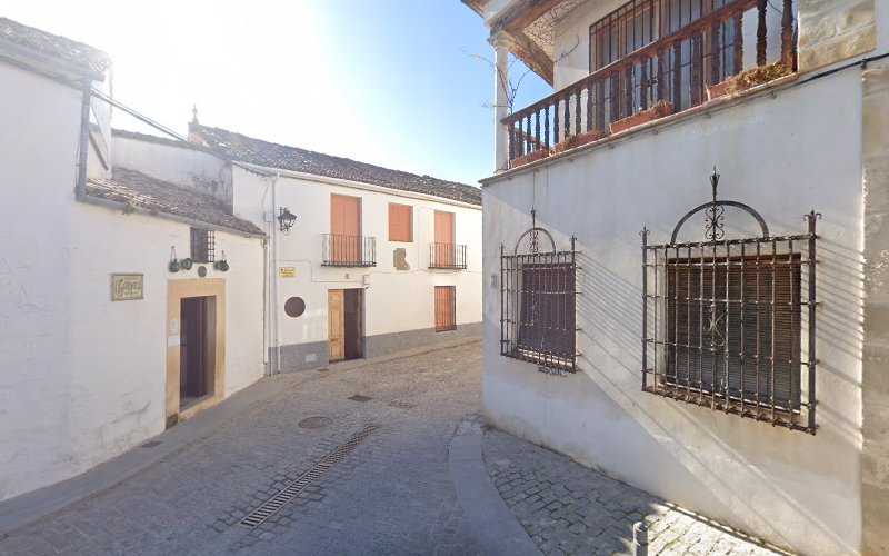 Fotografia tomada fuera de ARTESONADOS MUDEJARES PACO LUIS MARTOS - Carpintero en Úbeda, Jaén