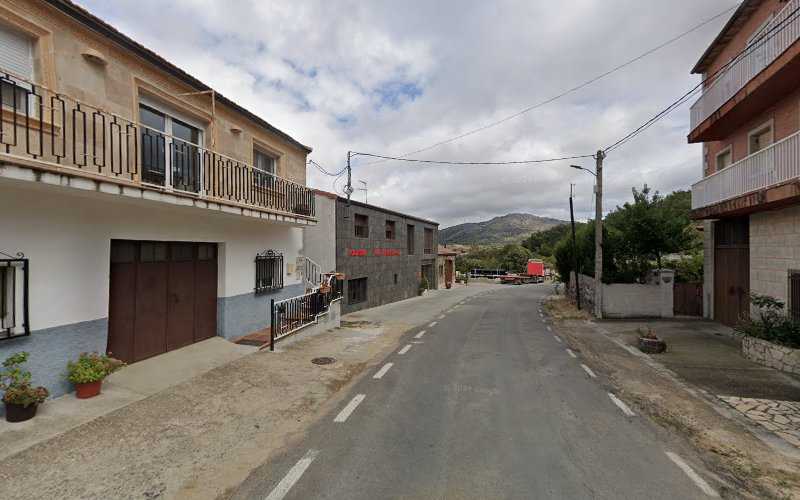 Fotografia tomada fuera de Hijos De Angel Matas García - Proveedor de materiales de construcción en Sanchotello, Salamanca