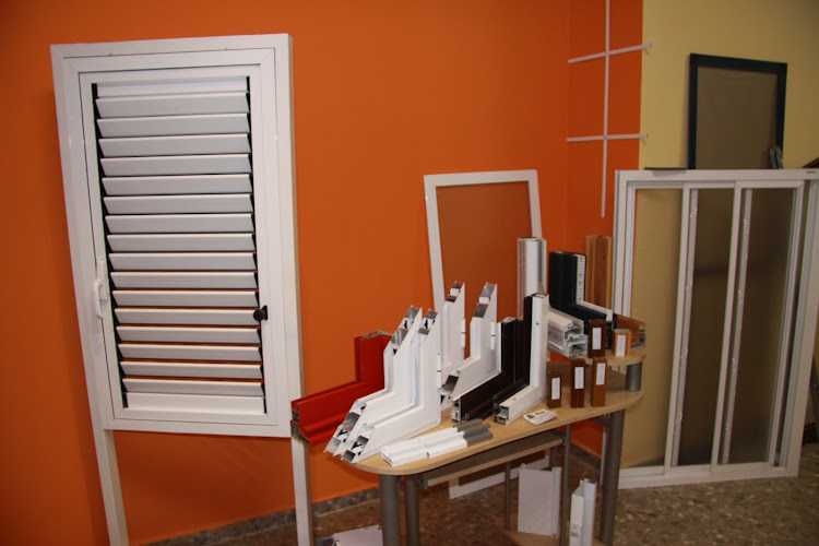 Fotografia tomada fuera de Mirador Carpintería Metálica - Carpintería metálica y de aluminio en Valencia, Valencia