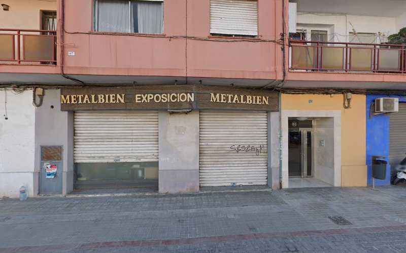 Fotografia tomada fuera de METALBIEN SL - Carpintería metálica y de aluminio en Valencia, Valencia