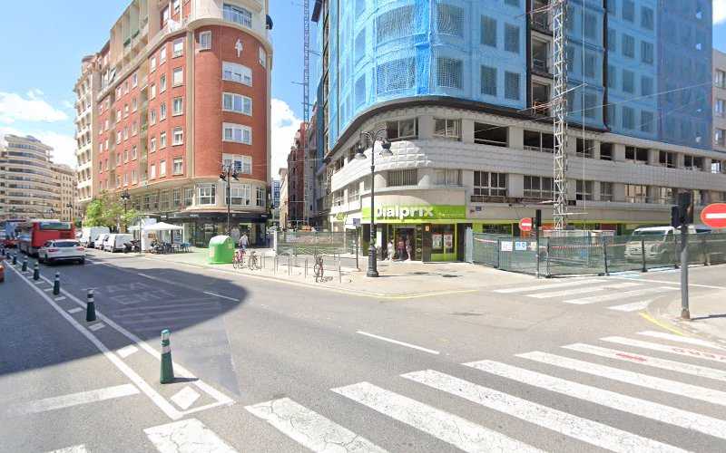 Fotografia tomada fuera de RENOVA VENTANAS SL - Carpintero en Valencia, Valencia