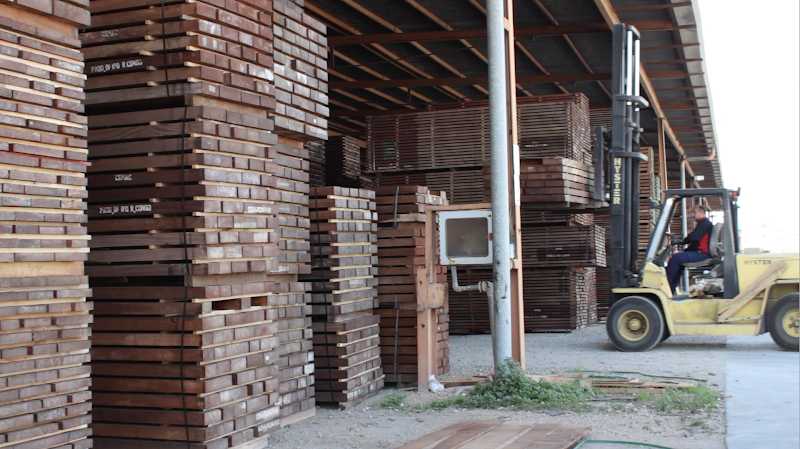 Fotografia tomada fuera de Majofesa Maderas - Almacén de maderas - Establecimiento de venta de madera en Valencia, Valencia