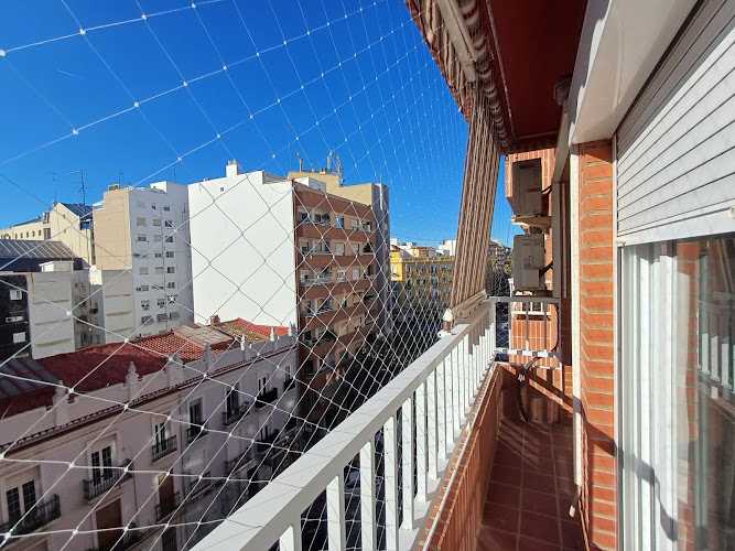 Fotografia tomada fuera de Red Solutions Redes De Protecciones - Carpintería metálica y de aluminio en Valencia, Valencia