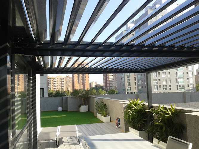 Fotografia tomada fuera de Cerraplus SL - Carpintería metálica y de aluminio en Valencia, Valencia