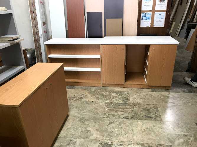 Fotografia tomada fuera de Bricolage Alberto Y Javier SLL - Tienda de bricolaje en Valencia, Valencia