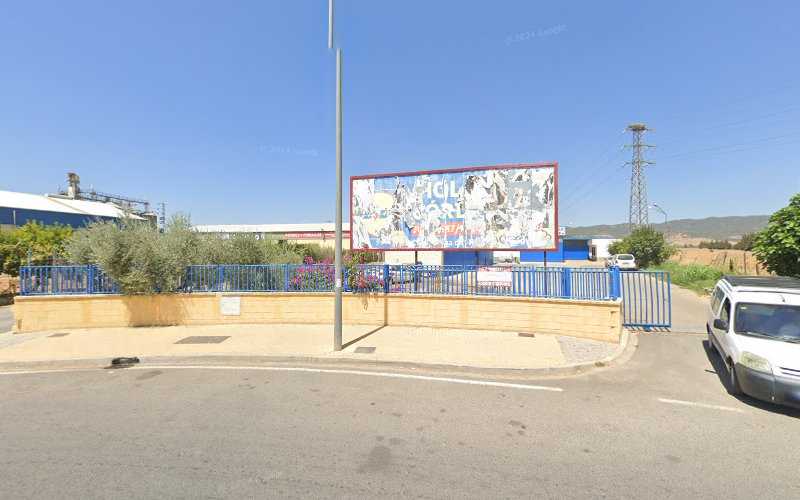 Fotografia tomada fuera de Carpintería Villalba - Tienda de muebles en Villarrubia, Córdoba