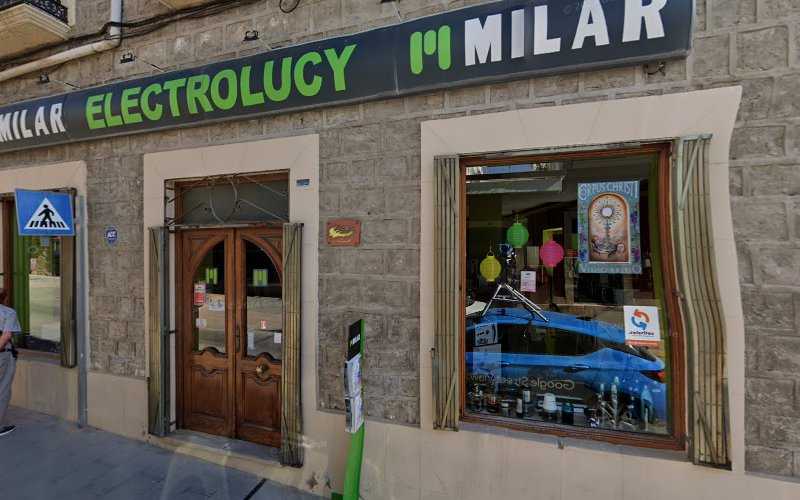 Fotografia tomada fuera de Hijos De Gabriel Luna S L - Carpintería metálica y de aluminio en Villacarrillo, Jaén