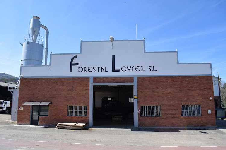 Fotografia tomada fuera de Forestal Leyfer S.L - Aserradero en Selaya, Cantabria