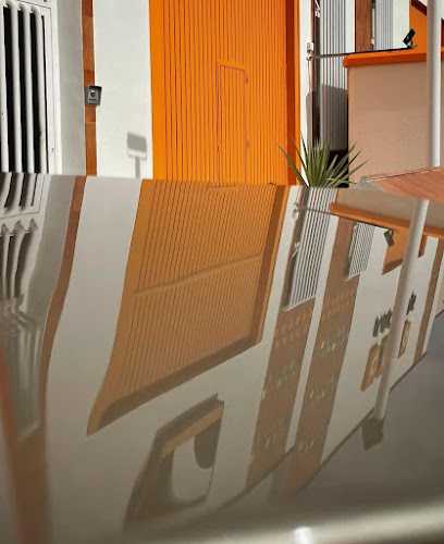 Fotografia tomada fuera de Lacados Juan Castillo - Ebanista en Torredelcampo, Jaén