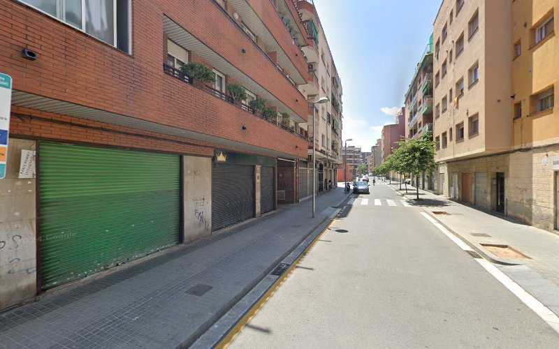 Fotografia tomada fuera de Misak 2005 - Carpintería metálica y de aluminio en Sant Adrià de Besòs, Barcelona