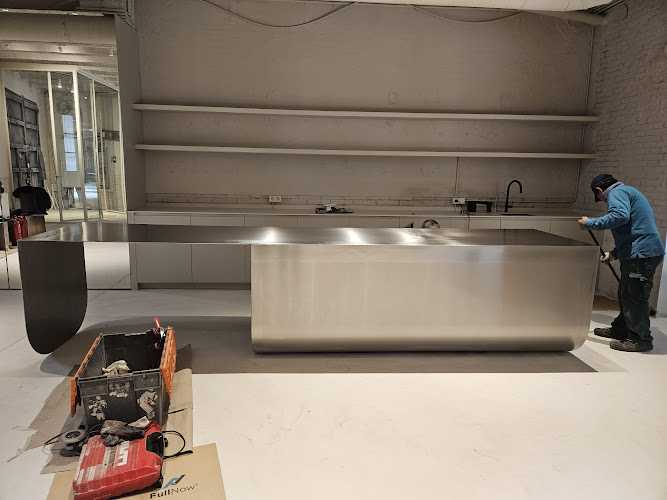 Fotografia tomada fuera de LINOXRET SL - Carpintero en Sant Adrià de Besòs, Barcelona