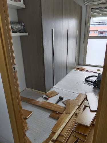 Fotografia tomada fuera de JuananParket - Servicio de acabado de suelos en Sant Adrià de Besòs, Barcelona