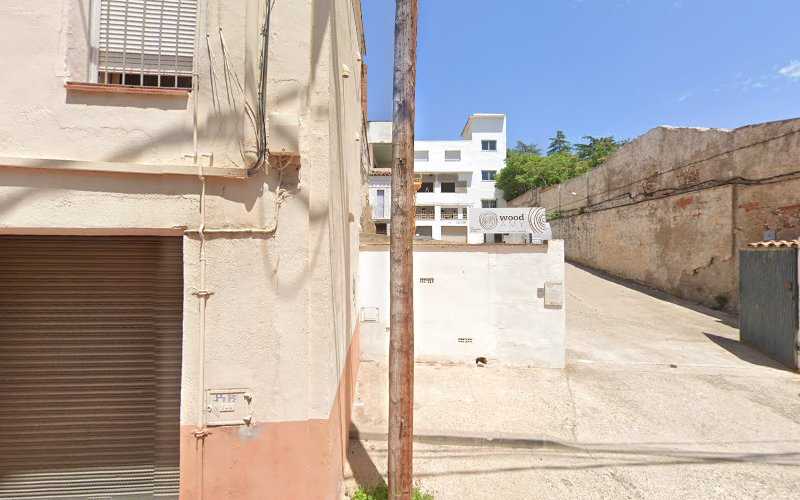 Fotografia tomada fuera de Fusteria Auxiliar - Carpintería en Olesa de Montserrat, Barcelona