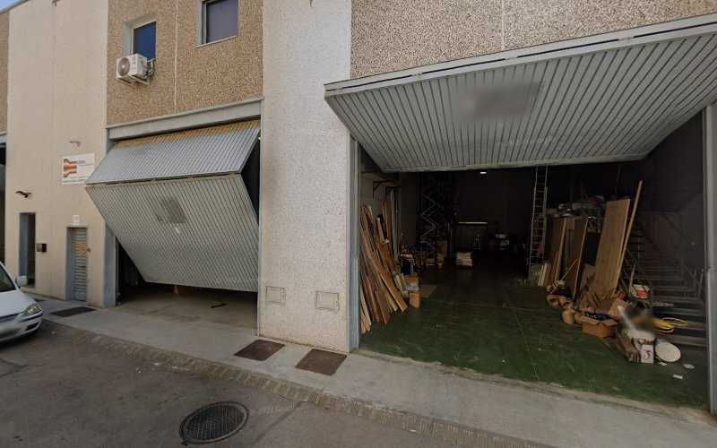 Fotografia tomada fuera de Girona Ebenistes - Ebanista en Olesa de Montserrat, Barcelona