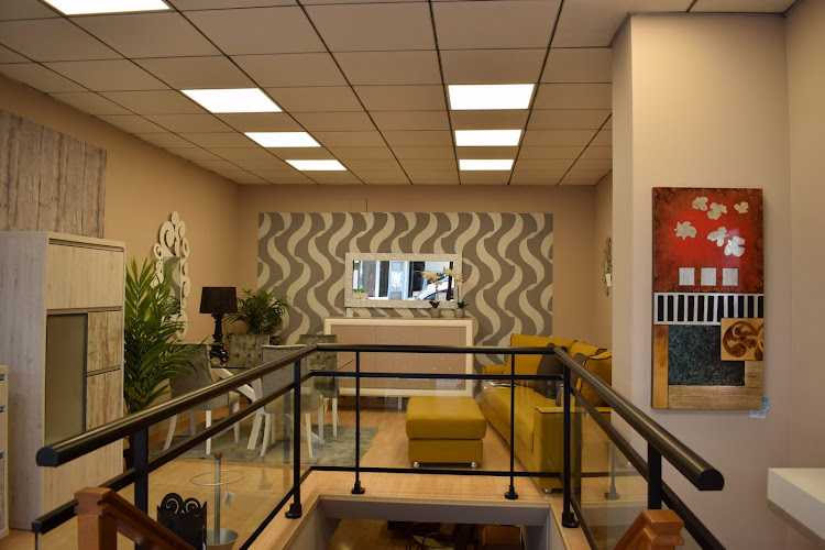 Fotografia tomada fuera de Muebles Casas - Botiga de mobles en Olesa de Montserrat, Barcelona