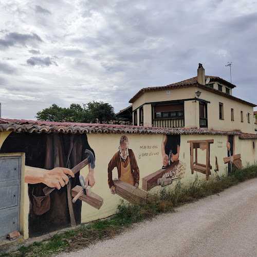 Fotografia tomada fuera de Carpinteria de madera Santiago Palacios - Carpintería en Chinchón, Madrid