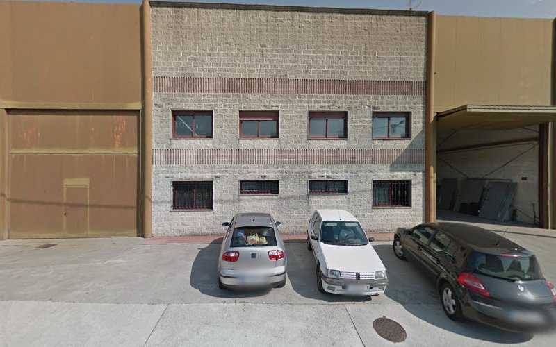 Fotografia tomada fuera de Cerrajería Marbe, SL - Carpintería metálica y de aluminio en Chantada, Lugo