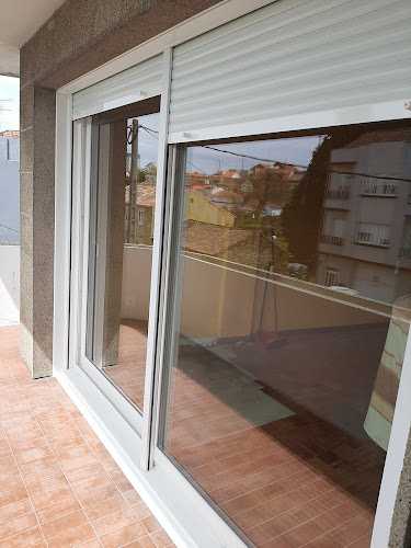 Fotografia tomada fuera de Salnestec - Carpintería metálica y de aluminio en Cambados, Pontevedra