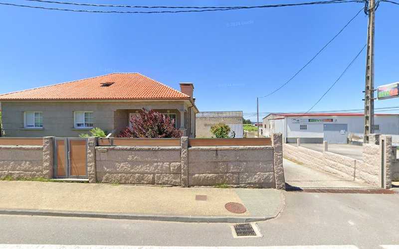 Fotografia tomada fuera de Aluminios del Atlántico - Carpintería metálica y de aluminio en Cambados, Pontevedra