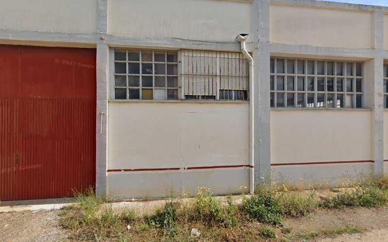 Fotografia tomada fuera de Talleres Manrique SL - Carpintería metálica y de aluminio en Castejón, Navarra