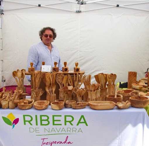 Fotografia tomada fuera de Artesanía Pimfa, Madera de Olivo - Artesanía en Cascante, Navarra