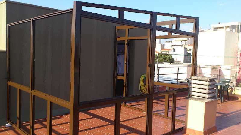 Fotografia tomada fuera de ALUMINIS I VIDRES CARDEDEU S.C.P. - Metal·listeria en Cardedeu, Barcelona