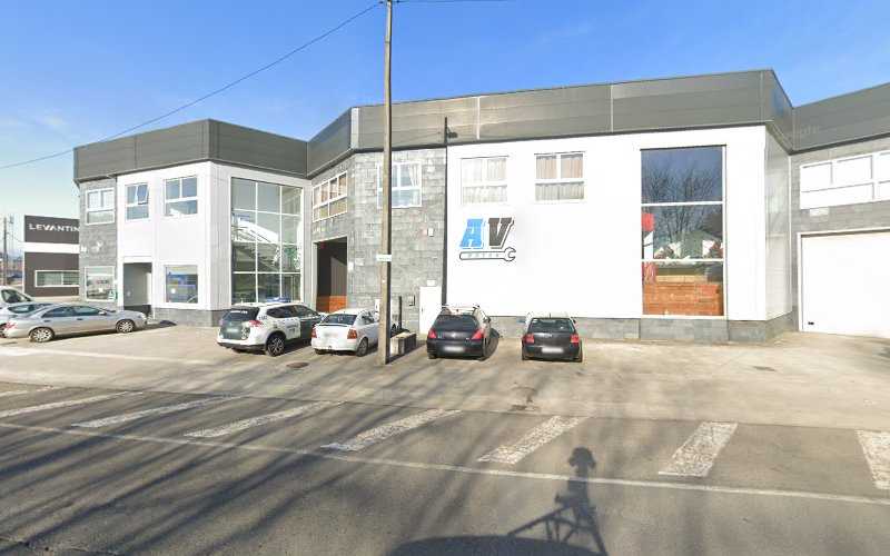 Fotografia tomada fuera de URBYSOL05, S.L - Carpintería en Miron, A Coruña