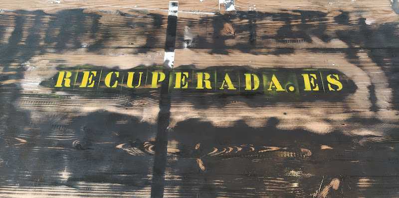 Fotografia tomada fuera de Recuperada - Fábrica de muebles en Carabaña, Madrid