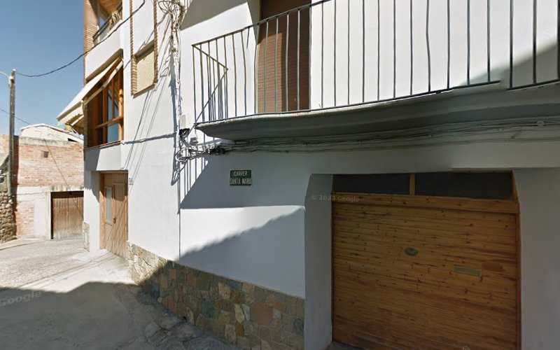 Fotografia tomada fuera de Francesc Miret Riasol - Tienda de armarios en Camarasa, Lérida