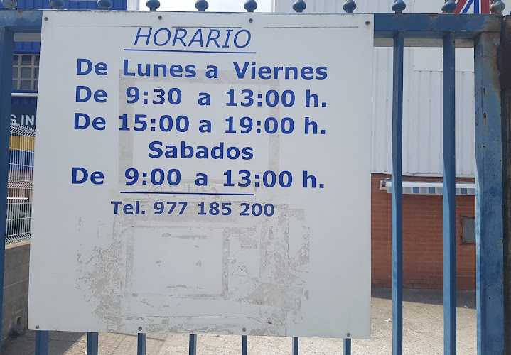 Fotografia tomada fuera de ALUMINIOS SEGUR - Carpintería metálica y de aluminio en Segur de Calafell, Tarragona