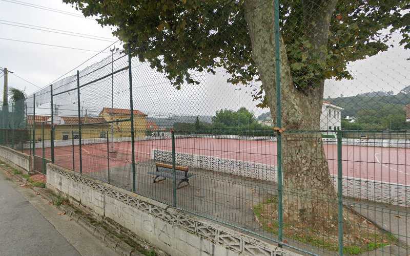 Fotografia tomada fuera de Angel Francisco Llama Sáiz - Carpintería metálica y de aluminio en Cacicedo, Cantabria