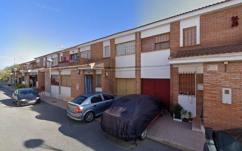 Fotografia tomada fuera de Ebanistería Artesanal Aritza - Tienda de armarios en Cúllar, Granada