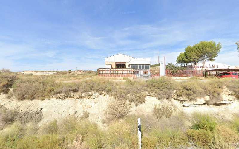 Fotografia tomada fuera de Forjas El Tiznajo - Carpintería metálica y de aluminio en Cúllar, Granada