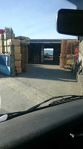 Fotografia tomada fuera de Maderas Covelo S.L. - Centro de reciclaxe en Gondomar, Pontevedra