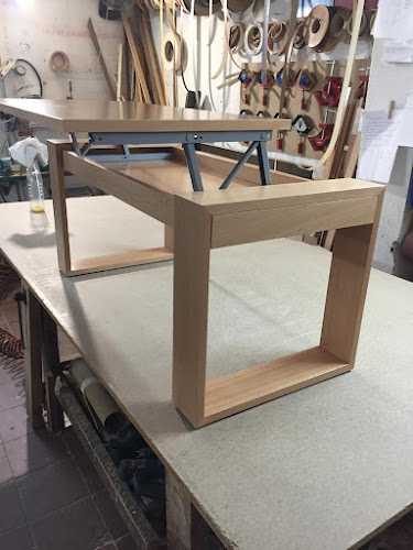 Fotografia tomada fuera de Carpintería Montbau - Carpintería en Barcelona, Barcelona