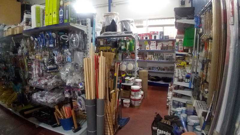 Fotografia tomada fuera de Instalaciones Eléctricas Jesús S.L.U - Electricista en Cobisa, Toledo