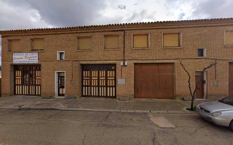 Fotografia tomada fuera de Cocinas y Electrodomésticos Germán Bartolomé - Carpintería en Cetina, Zaragoza