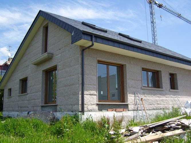 Fotografia tomada fuera de Regueira Aluminio y Cristal - Carpintería metálica y de aluminio en Cangas, Pontevedra