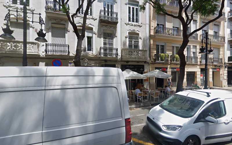 Fotografia tomada fuera de Bautecnic Building Systems, S.L. - Carpintería metálica y de aluminio en Valencia, Valencia