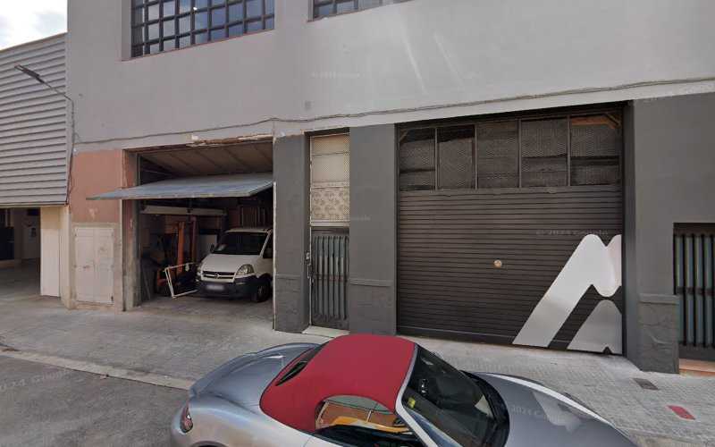 Fotografia tomada fuera de EBANISTERÍA ORBIS S.L. - Carpintero en Terrassa, Barcelona