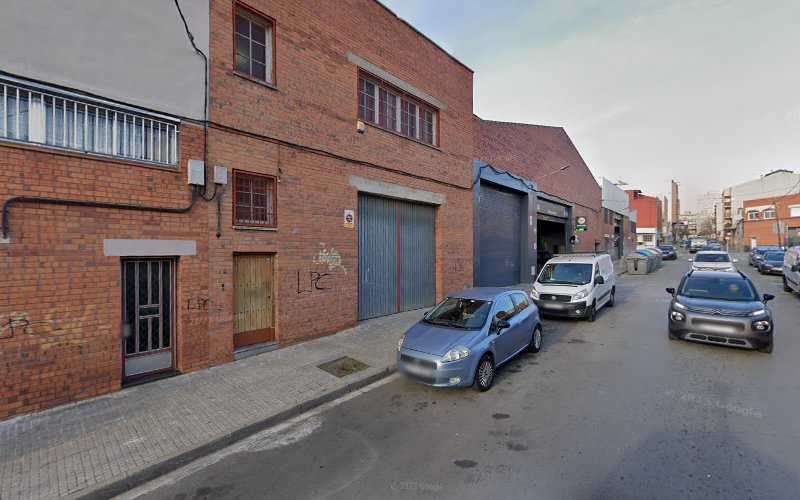Fotografia tomada fuera de Carpintería Duarte - Tienda de armarios en Terrassa, Barcelona