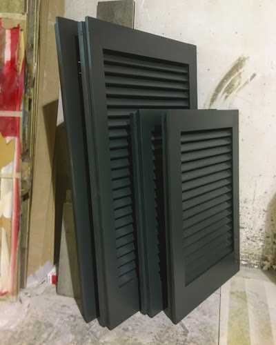 Fotografia tomada fuera de Ebanistería los Plaza S.C.P - Tienda de armarios en Terrassa, Barcelona