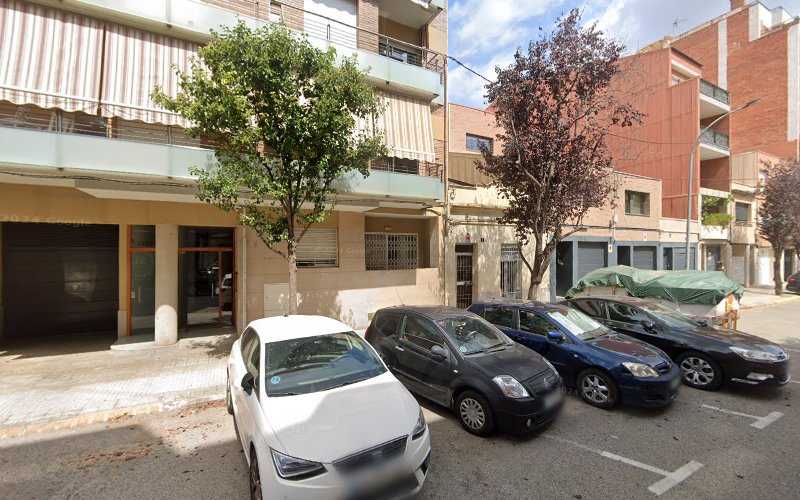 Fotografia tomada fuera de Instal.lacions i Projectes XUCUM 04 S.L. - Carpintería metálica y de aluminio en Terrassa, Barcelona