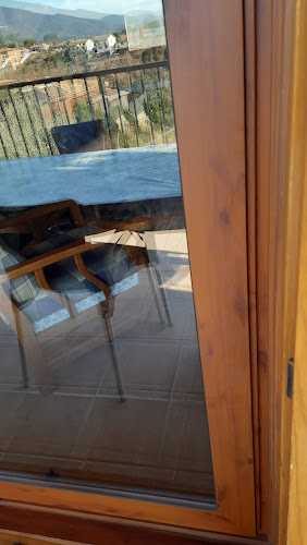 Fotografia tomada fuera de Altekal Aluminios - Carpintería metálica y de aluminio en Terrassa, Barcelona