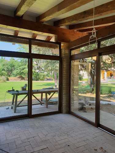 Fotografia tomada fuera de FINECOPVC - Carpintería metálica y de aluminio en Terrassa, Barcelona