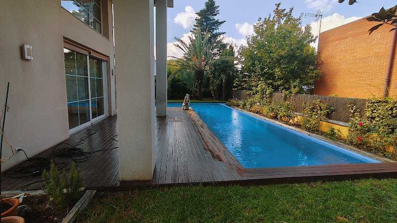 Fotografia tomada fuera de PARQUETS EGARA, S.L. - Servei d'instal·lació de paviment de fusta en Terrassa, Barcelona