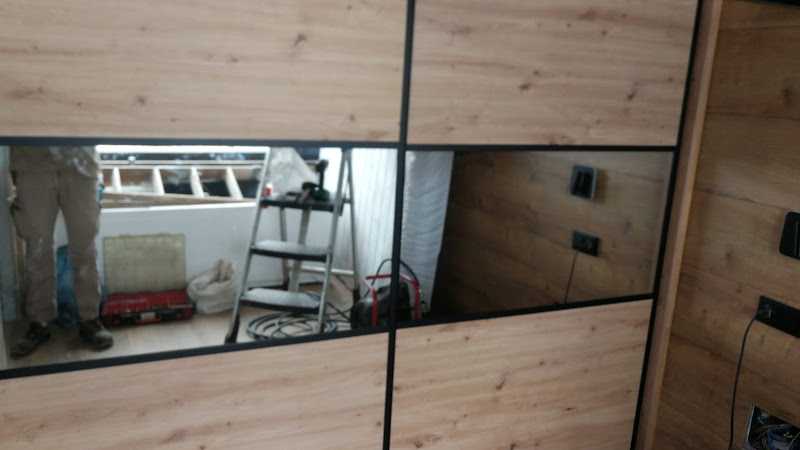 Fotografia tomada fuera de Carpintería Ermita - Tienda de armarios en Dílar, Granada