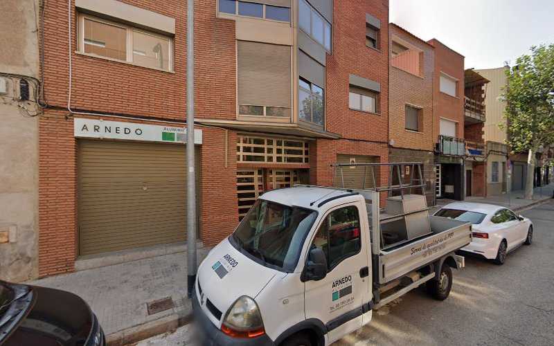 Fotografia tomada fuera de Arnedo Aluminios - Metal·listeria en Terrassa, Barcelona