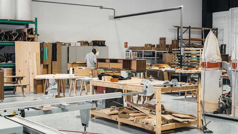 Fotografia tomada fuera de Ekström Furniture - Tienda de muebles en Badajoz, Badajoz